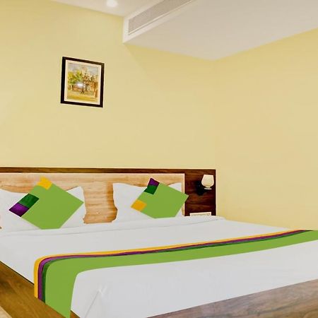 Treebo Trend Gupta Inn Varanasi Exterior photo